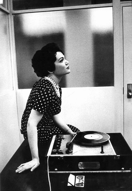 Connie Francis Dj Girl, Connie Francis, Foto Inspo, Serge Gainsbourg, Record Players, Vinyl Music, Vintage Tv, Record Collection, Vintage Records