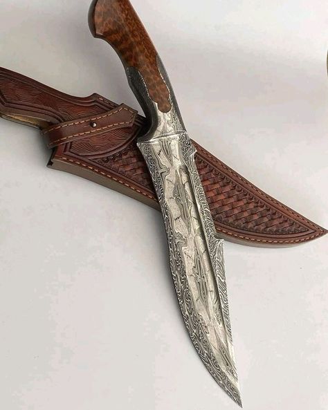 Knife Aesthetic, Knife Template, Knife Patterns, Pretty Knives, Handmade Stuff, Dagger Knife, Cool Swords, Knife Design, Cool Knives