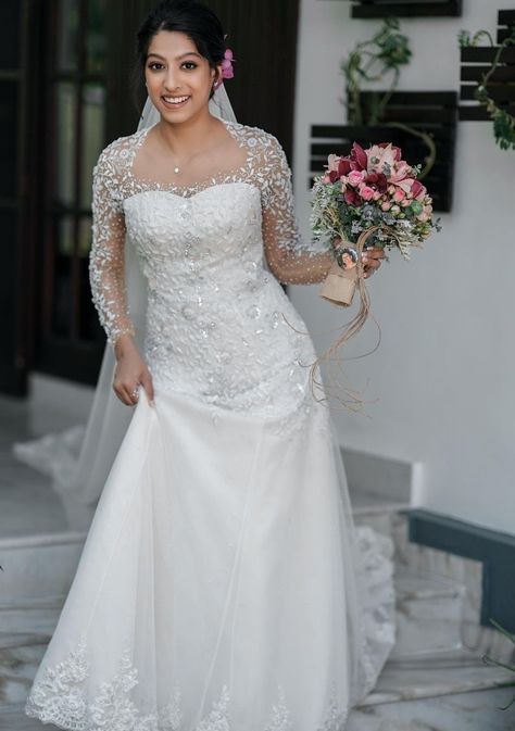 Wedding Gown Kerala, Kerala Christian Bride Gown, Christian Gowns Wedding Dresses, Indian Christian Wedding Gowns, Wedding Gown Christian, Christian Bride Gowns, Christian Bridal Gown, Wedding Frock Designs, Christian Wedding Dress