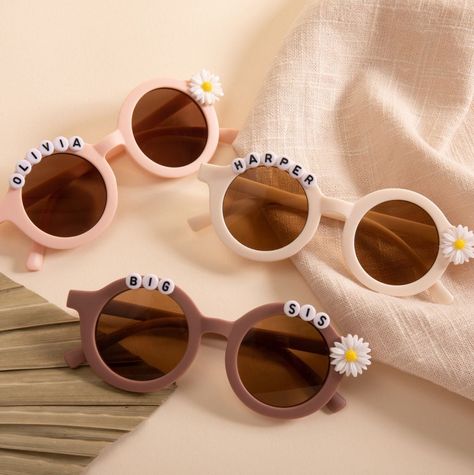 Flower Power Party, Girls Sunglasses, Birthday Favors Kids, Canvas Gift Bag, Flower Girl Proposal, Personalized Sunglasses, Flower Sunglasses, Toddler Girl Gifts, Party Favors For Kids Birthday