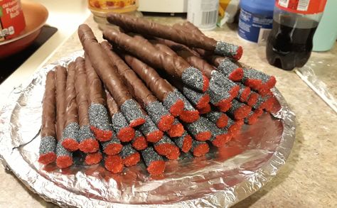 Aged To Perfection Party Food, Godfather Birthday Party Ideas, Chocolate Cigars Diy, Whiskey And Cigars Birthday Theme, Edible Cigars, Pretzel Cigars, Cigars And Whiskey Party, Candy Cigars, Whiskey Theme Party