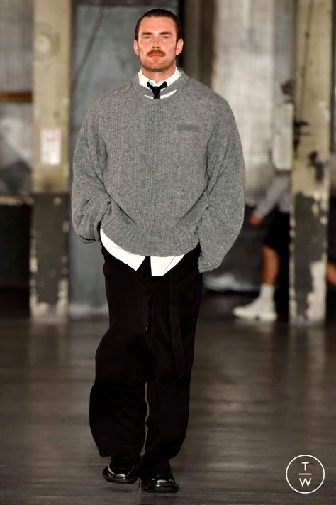 Thom Browne Menswear, Louis Gabriel Nouchi, Mens Runway Fashion, Knitwear Details, Knitwear Outfit, Menswear Runway, Witch Fashion, Mens Attire, Mens Formal