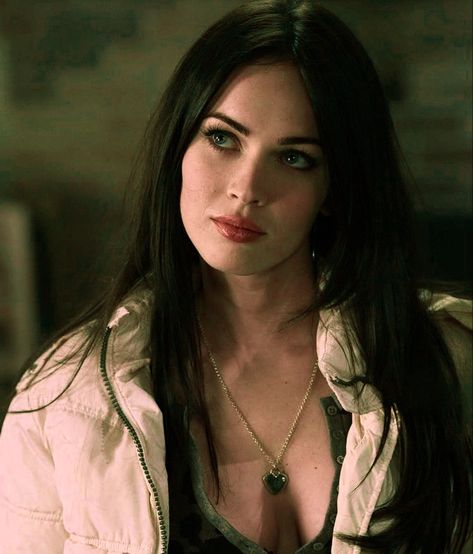 Jennifer’s Body, Megan Denise Fox, Jennifer's Body, Dark Feminine Aesthetic, Feminine Aesthetic, Megan Fox, Pretty Makeup, Feminine Energy, Girl Crush