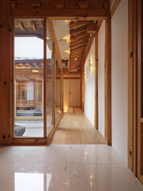 Japanese Interior Architecture, Modern Hanok House Exterior, Hanok Architecture, Hanok House Plan, Modern Hanok Architecture, Hanok Interior Korean Traditional, Hanok House, Japan House Design, Japanese Modern House