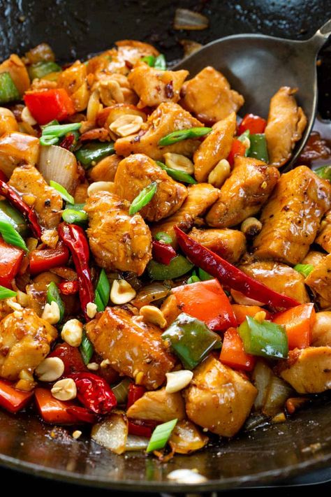 Recipe With Bell Peppers, Chicken Thights Recipes, Kung Pao Chicken Recipe, Chinese Chicken Recipes, Dairy Free Snacks, Authentic Chinese Recipes, Bell Pepper Recipes, Dairy Free Breakfasts, Easy Chinese Recipes