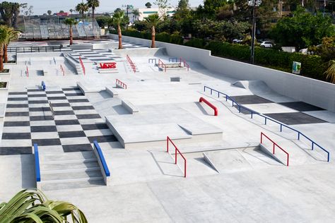 Skatepark Design and Construction - California Skateparks Backyard Skatepark, Construction Portfolio, Skatepark Design, Playgrounds Architecture, Module Design, Vertical City, Skateboard Park, Porch Life, Sport Park