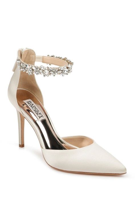 Badgley Mischka Bridal Shoes, Comfy Wedding Shoes, Badgley Mischka Bridal, Bride Heels, Elegant Wedding Shoes, Hak Tinggi, Abed Mahfouz, Wedding Shoes Bride, Chanel Cruise