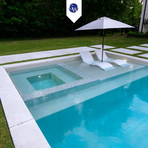 Square Pool Design, Pool Jumping Platform, Contemporary Pool Design, Built In Pool, Best Pool Designs, Modern Pool Design, Pool Design Plans, Gunite Swimming Pool, Pool Decking