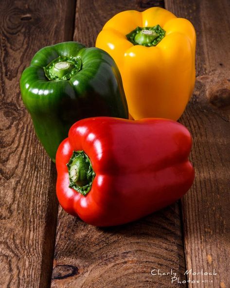 sweet peppers and onions pepper peppers pepper steak recipe pepper steak pepperment peppers healthy pepper steak recipes peppers steak peppered steak pepper steak recipe crock pot peppered pepper healthy stuffed pepper banana pepper recipes sausage pepper sausage and pepper Vegetables Photography, Vegetable Pictures, Fruits Photos, Still Life Fruit, Fruit Photography, Yellow Pepper, Still Life Photos, Fruit Painting, Slow Food