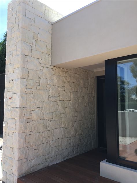 Exterior Stone Wall Cladding, Stone Cladding Interior, Exterior Stone Cladding, Stone Cladding Exterior, Limestone Cladding, Stone Feature Wall, Stone Wall Cladding, Rustic Exterior, Limestone Wall