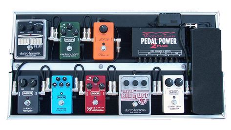 Pedalboard Design, Diy Pedalboard, Guitar Pedal Boards, Electric Guitar Lessons, Pedal Boards, Guitar Notes, Bass Guitar Lessons, Guitar Rig, Guitar Obsession