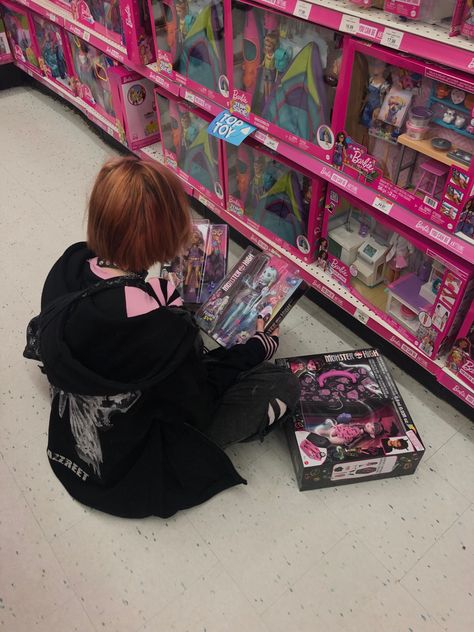 Emo Barbie Aesthetic, Monster High Dolls Collection, Emo Monster High, Monster High Dolls Aesthetic, Emo Barbie, Aesthetic Monster High, Mh Aesthetic, Monster High Aesthetic, Aesthetic Monster