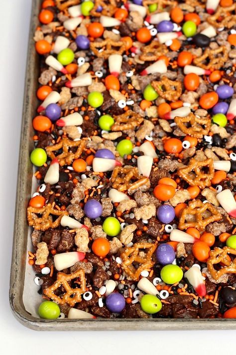 Oct 11, 2018 - This scrumptious Spooky Snack Mix is sure to be a Halloween hit! Halloween Snack Mix, Halloween Food Appetizers, Trail Mix Recipes, Spooky Snacks, Chex Mix Recipes, Fall Snacks, Snack Mix Recipes, Halloween Appetizers, Halloween Snacks