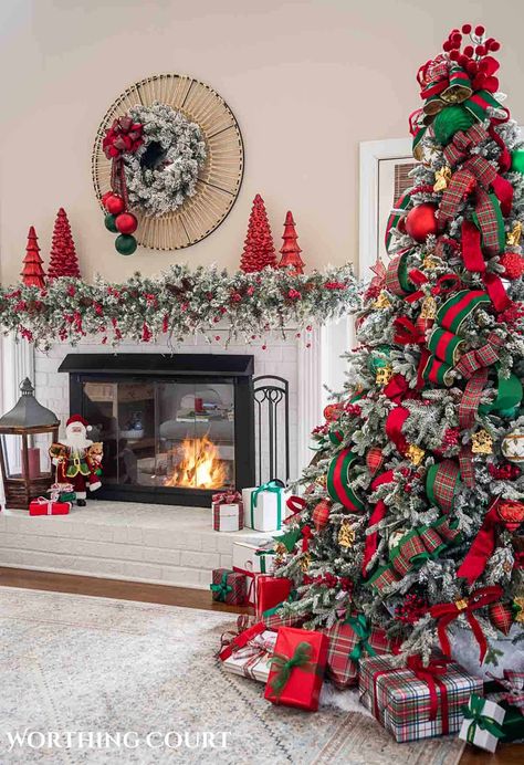 Christmas Living Room Ideas Modern, Red White And Green Plaid Christmas Decor, Christmas Trees In Living Room, Red And Green Christmas Fireplace Decor, Green Christmas Tree With Red Decor, White Red And Green Christmas Decor, Red Green White Gold Christmas Tree, Tradition Christmas Decorations, Tradional Christmas Tree Decorations