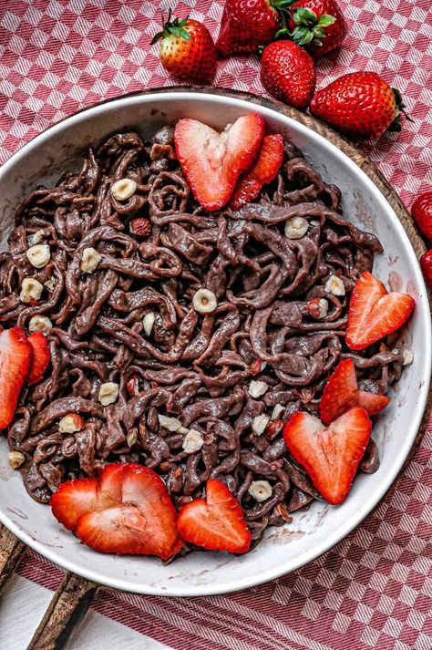 Chocolate Noodles in 3 Ingredient Nutella Sauce - Cristina's Kitchen Chocolate Noodles, Nutella Sauce, Chocolate Pasta, Protein Bread, How To Roast Hazelnuts, Pasta Dough, Hazelnut Spread, Chocolate Cinnamon, Pasta Shapes