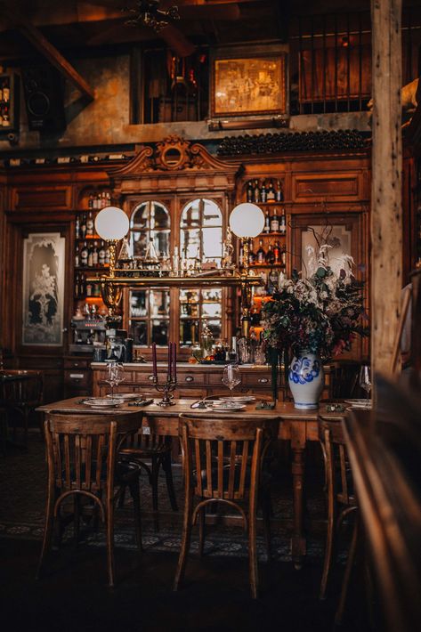 Jib Door, Wooden Fire Surrounds, Victorian Bar, Restaurant Vintage, Pub Interior, Bookstore Cafe, Old Bar, Bar Interior Design, Antique Bar