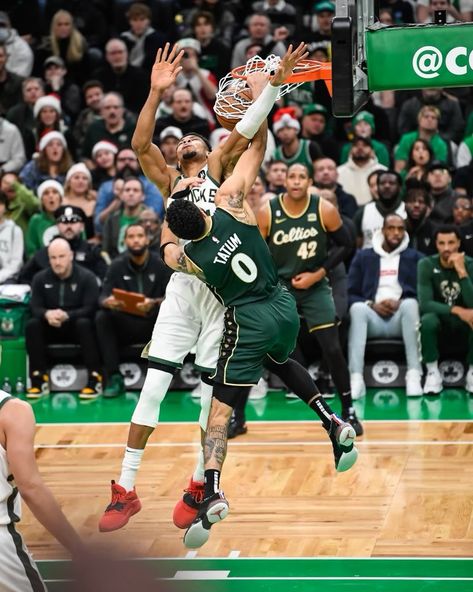 SLAM on Twitter: "Photography is special. 📸: @celtics https://t.co/Fa6mYL5Duc" / Twitter Sports Illustrations Art, Picture Wall Bedroom, Giannis Antetokounmpo, Bleacher Report, Nba Pictures, Sport Illustration, Jayson Tatum, Boston Sports, Milwaukee Bucks