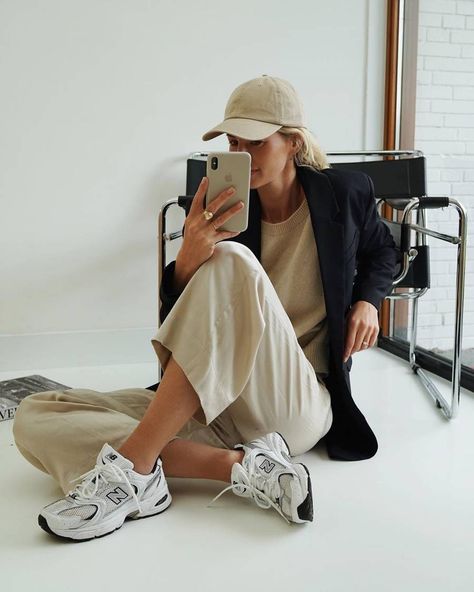 New Balance 530 Outfit, Anouk Yve, New Balance Outfit, Chic Summer Style, Sneakers Looks, Summer Fashion Trends, Minimal Fashion, Tennis Shoes, Fashion Inspo Outfits