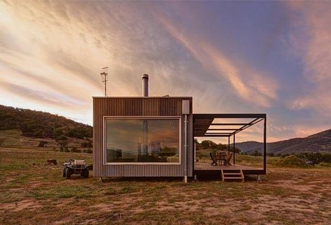 Eco Cabin, Modular Cabins, A Small House, Off Grid Cabin, Eco Architecture, Tiny House Movement, Earthship, Houseboat, Eco House