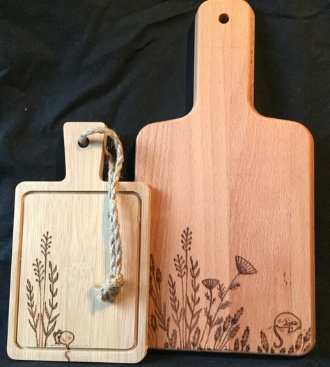 Easy Wood Burning Patterns, Pirogravura Ideas, Pirografo Ideas, Wood Burning Patterns Free, Wood Burning Art Patterns, Wood Burning Signs, Burnt Cheese, Beginner Wood Burning, Wood Burn Spoons