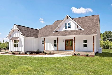 AD House Plans (@adhouseplans) posted on Instagram: “Let's take a look around! 😍 Our friends and client @Baylaurconstruction completed their STUNNING version of our Exclusive Modern Farmhouse…” • Jul 15, 2020 at 3:36am UTC Small Farmhouses With Porches, Farmhouse With Carport Floor Plans, House Plans With Carport On Side, House Plans With Carport In Back, House With Carport On Side, Open Carport Attached To House, Farmhouse With Carport, House Plans With Carport, Small French Country House Plans