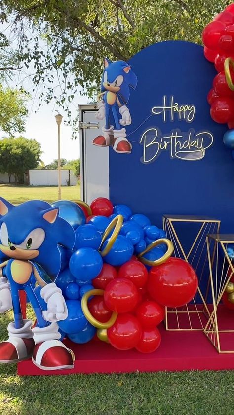 Instagram video by Portedecoraciones • Oct 21, 2022 at 10:10 AM Sonic Balloon Decor, Sonic Balloon Garland, Sonic Decoration Ideas, Sonic Backdrop Ideas, Sonic Birthday Party Decorations, Sonic Themed Birthday Party, Sonic Party Ideas Decoration, Sonic Birthday Party Ideas, Sonic Birthday Party