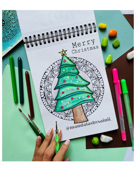 Merry Christmas Mandala Art, Christmas Mandala Art Drawing, Christmas Mandala Drawing, Christmas Mandala Art, Colored Mandala, Christmas Mandala, Feather Drawing, Easy Mandala Drawing, Easy Mandala