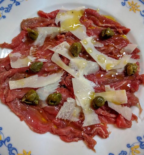 Carpaccio Recipe, Steak Dinner Recipes, Beef Carpaccio, Fancy Dishes, Green Farm, Cold Appetizers, Cold Dishes, Homemade Beef, Beef Tenderloin