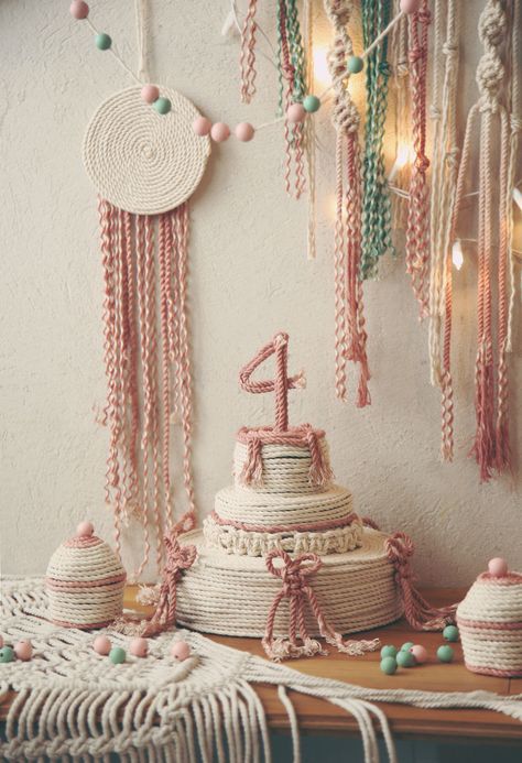 Macrame party Celebrates 4 years to my brand @NomaMacrame Macrame Party, Das Ideas, Pasta Das, Modern Boho Chic, Pool Birthday, Eco Friendly Decor, Modern Macrame, Macrame Decor, Macrame Art