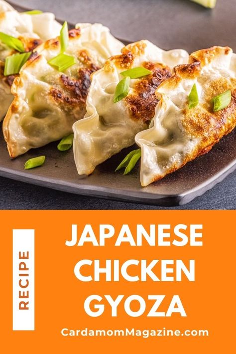 Gyoza Filling Recipes, Chicken Gyoza Recipe, Gyoza Filling, Gyoza Recipe, Chicken Gyoza, Japanese Appetizers, Potstickers Recipe, Japanese Dumplings, Asian Appetizers