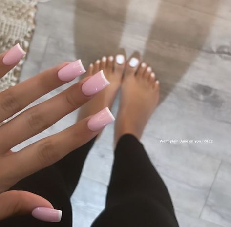 Black Nails For Black Women, Tapered Square Black Nails, Medium Nails Black, Square Black Nails, Nails For Black Women, Nails On Black Women, Acrylic Toe Nails, Acrylic Nail Set, French Tip Acrylic Nails