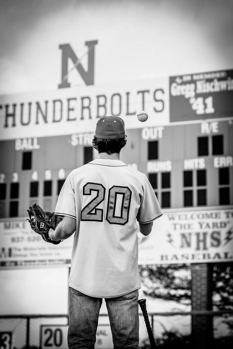 Baseball Jersey Senior Pictures, Baseball Senior Picture Ideas, Unique Senior Picture Ideas For Guys, Senior Football Photography, Baseball Senior Pictures, Basketball Senior Pictures, Senior Things, Senior Photos Boys, Baseball Photography