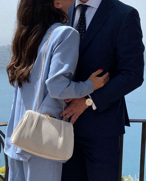 Old Money Husband Aesthetic, Old Money Blue Aesthetic, Blue Couple Aesthetic, Old Money Boyfriend, Old Money Couple Aesthetic, Classy Lifestyle, Classy Couple, Shotting Photo, The Love Club