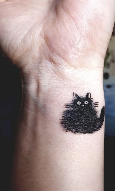 Small Tattoo Ideas Back, Small Coverup Tattoo Ideas, Cat Tattoos Ideas, Simple Cat Tattoo, Tattoo Dainty, Tattoo Gato, Sock Tattoo, Tattoo Spine, Small Tattoos Ideas