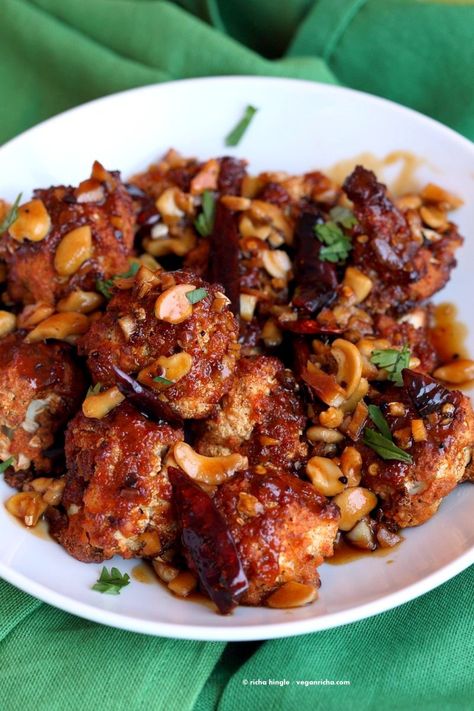 Spicy Crispy Kung Pao Cauliflower - Vegan Richa Kung Pao Sauce, Kung Pao Cauliflower, Pasti Fit, Simple Cookie, Vegan Richa, Mapo Tofu, Cauliflower Recipe, Buffalo Cauliflower, Cauliflower Recipes