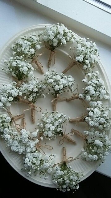 Wedding bouquets bride, Bridal bouquet flowers, Wedding flowers Flowers For Corsage, Babys Breath Corsages, Simple Wedding Corsage, Simple Wedding Appetizers, Simple Wedding Flowers Bouquets, Romantic Boutonniere, Simple Bridal Bouquet, Creative Floral Arrangements, Natural Wedding Bouquet