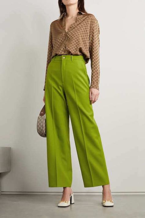 What To Wear With Green Pants For Women [2023]: 70+ Stylish Green Pants Outfit Ideas To Copy - Girl Shares Tips Emerald Green Pants Outfit, Green Pants Outfit Ideas, Army Green Pants Outfit, Olive Pants Outfit, Creative Work Outfit, Cropped Pants Outfit, Green Pants Outfit, Pants Outfit Ideas, Green Dress Pants