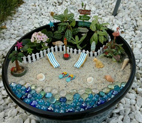 My beachy fairy garden Garden Home Ideas, Kids Fairy Garden, Beach Fairy Garden, Garden Ideas To Make, Fairy Garden Pots, Diy Fairy Garden, Indoor Fairy Gardens, Fairy Garden Ideas, Fairy Garden Designs