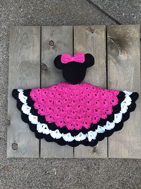 Lovey Blanket Pattern, Minnie Mouse Blanket, Crochet Lovey Free Pattern, Crochet Security Blanket, Crochet Mickey Mouse, Chevron Crochet Patterns, Minnie Mouse Head, Diy Knit Blanket, Mouse Crochet