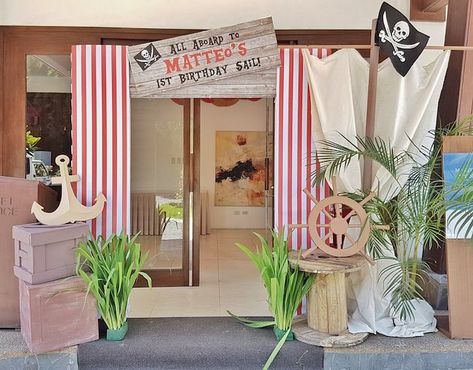 Pirate Party entrance from a Pirate Birthday Party on Kara's Party Ideas | KarasPartyIdeas.com (8) Pirate Party Entrance, Pirate Vbs, One Piece Birthdays, Mermaid Pirate Party, Pirate Room, Party Entrance, Pirate Decor, Outdoors Birthday Party, Pirate Theme Party