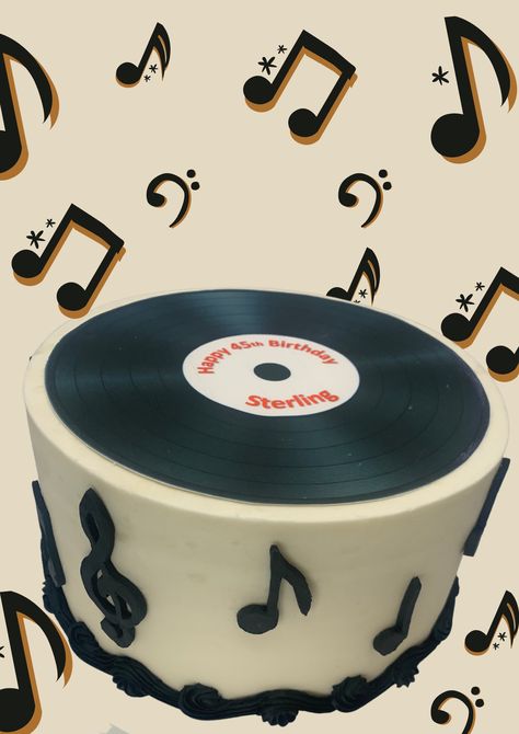 Record Cakes Vinyl, Vinyl Record Birthday Cake, Vinyl Birthday Cake, Record Player Cake Ideas, Record Cake Ideas, Cassette Cake, Vinyl Record Cake, Grandpa Cake, Music Cake Ideas