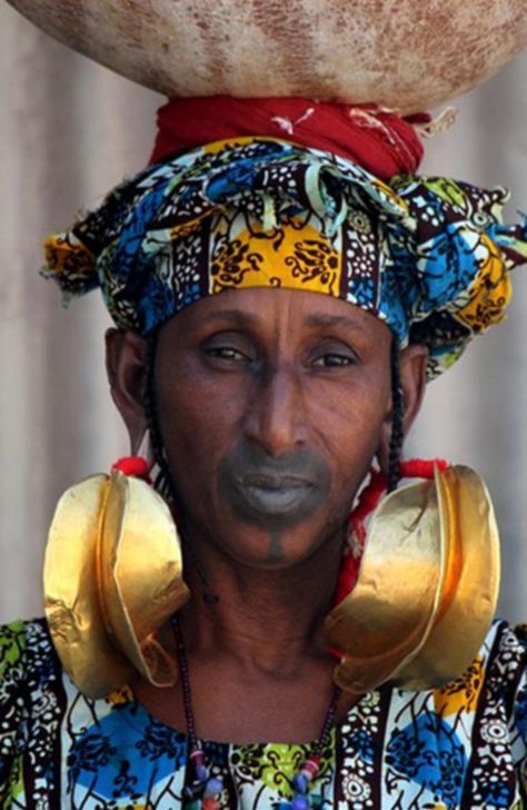 Africa | "Madame Awa". Fulani woman, Mopti, Mali | ©Jonathan Hodgson Caucasian Race, Human Dna, African People, African Diaspora, We Are The World, African History, World Cultures, African Culture, People Of The World