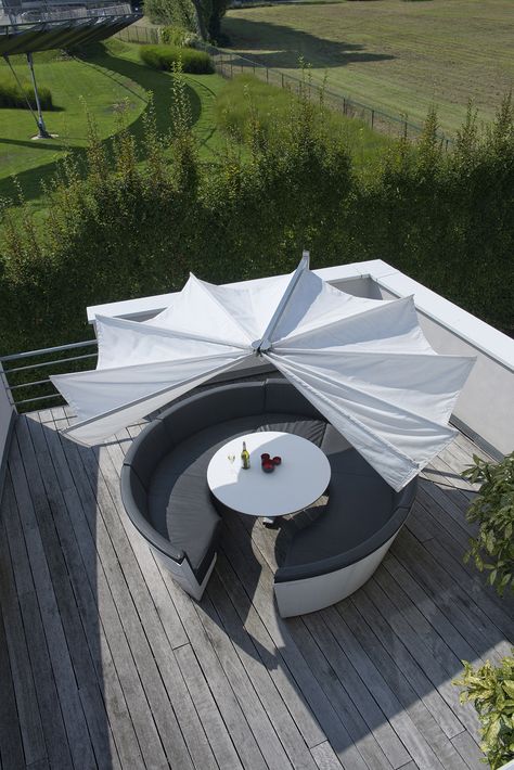 Parasol Garden, Waterproof Shade Sails, Open Terrace, Garden Parasol, Shade Sails, Exterior Furniture, Roof Tent, Real Estate Office, Front Landscaping