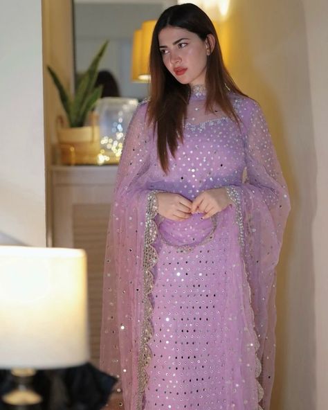 Naimal Khawar, Stylish Prom Dress, Stylish Kurtis Design, Latest Blouse Designs Pattern, Pakistani Wedding Outfits, Desi Fashion Casual, Pakistani Fancy Dresses, Fashion Top Outfits, Simple Pakistani Dresses