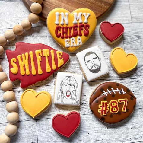 Taylor Swift Super Bowl Cookies, Taylor Swift Travis Kelce Cookies, Super Bowl Deserts, Chiefs Food, Football Sugar Cookies, 2024 Cookies, Taylor Travis, Super Bowl Cookies, Superbowl Cake