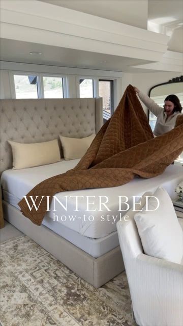 King Size Winter Bedding, Winter Bed Layering, Cozy Bed Inspiration, Winter Bedding Cozy Bedroom Ideas, Faux Fur Bedding Ideas, Dressing A Bed Ideas, Velvet Bedding Ideas, Winter Bedding Cozy Bedroom, Bed With Lots Of Pillows