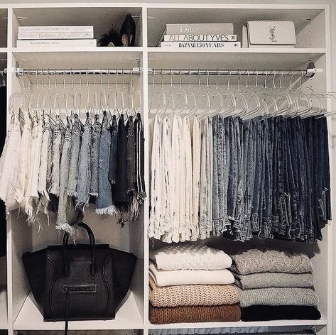 Closet Organisation, Organized Closet, Room Organization Bedroom, Wardrobe Organisation, House Organisation, Closet Decor, Home Organisation, Closet Inspiration, Closet Goals