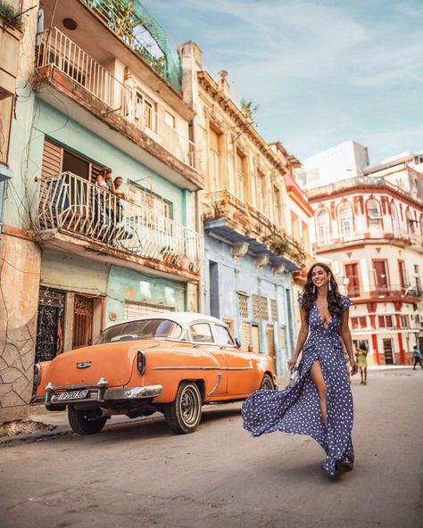 Cuba Outfit, Cuba Fashion, Cuba Pictures, Cuba Photography, Car Poses, Auto Retro, Vinales, Cuba Travel, Varadero