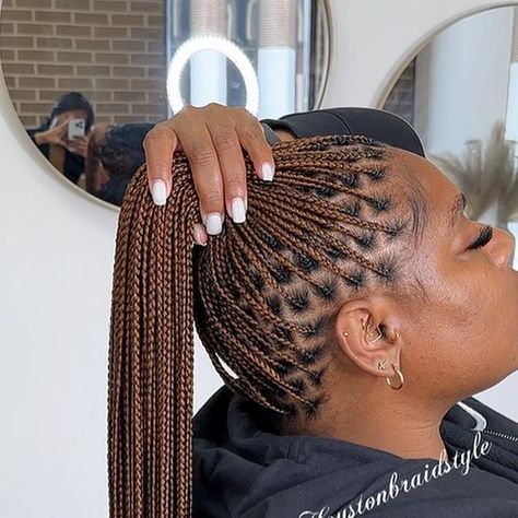 HOUSTON BRAIDER on Instagram: "Perfection indeed 🍂🍂✨. Book this style under small medium Knotless braids and add on hip length & color 30 . 🔴October books open ! Click the link in my bio to book your appointment   #houstonbraids  #houstonbraider #houstonboxbraids #houstonhairstylist #knotlessbraids #houstonfrontals #miamibraids #boxbraids #goddessbraids #dallasbraids #knotlessbraidshouston #protectivestyles #houstoncornrows #nycbraider #atlantabraids #houstonknotlessbraids #braidstyles #Atlantabraider #labraids #lahairstylist #labraider #blackhairstyles #atlantahairstylist #trianglebraids #vegasbraider" Knotless Box Braids 1b30, Box Braid On Natural Hair, Medium Box Braids Knotless, Diy Small Box Braids, Medium Waste Length Knotless Braids, Medium Small Knotless Braids, Small Knotless Box Braids With Color, Medium Knotless Box Braids Bra Strap Length, Braids For Black Women Color