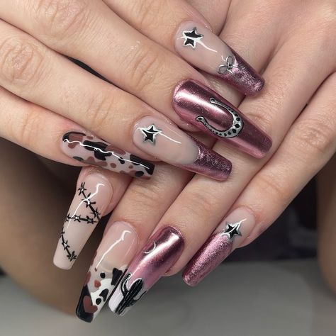 YEEHAW COWGIRLS!!! ⭐️🤠🏇🩷✨ Service: GelX + Nail Art #yegnails #780nails #587nails #nailsofinstagram #nailart #cutenails #hardgelnails #buildergelnails #nailinspo #nails #trendynails #tiktoknails #pinterestnails #gel #yegartist #explorepage #ignails #nailsalon #magicnailsystem #gelx #softgelextension #hardgelextension #silentappointmentyeg #gelxnails #gelx #apresgelx #cowgirl #country #cowgirlnails #cowgirlnailart Fall Western Nails Acrylic, Space Cowgirl Nails, Truck Nails, Motorcycle Nails, Cowgirl Nails Designs, Nails Cowgirl, Fall Western Nails, Cowgirl Nails, Fairy Nails